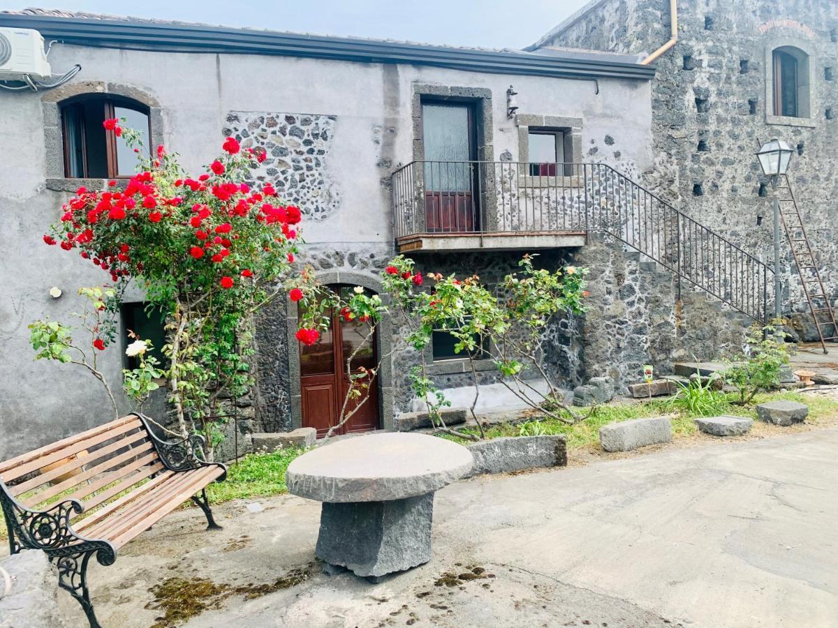 Villa Alessio - Case Vacanza Con Piscina Sull'Etna Puntalazzo Buitenkant foto